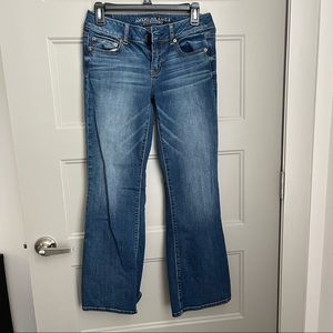 American Eagle Favorite Boyfriend Jeans Size 4